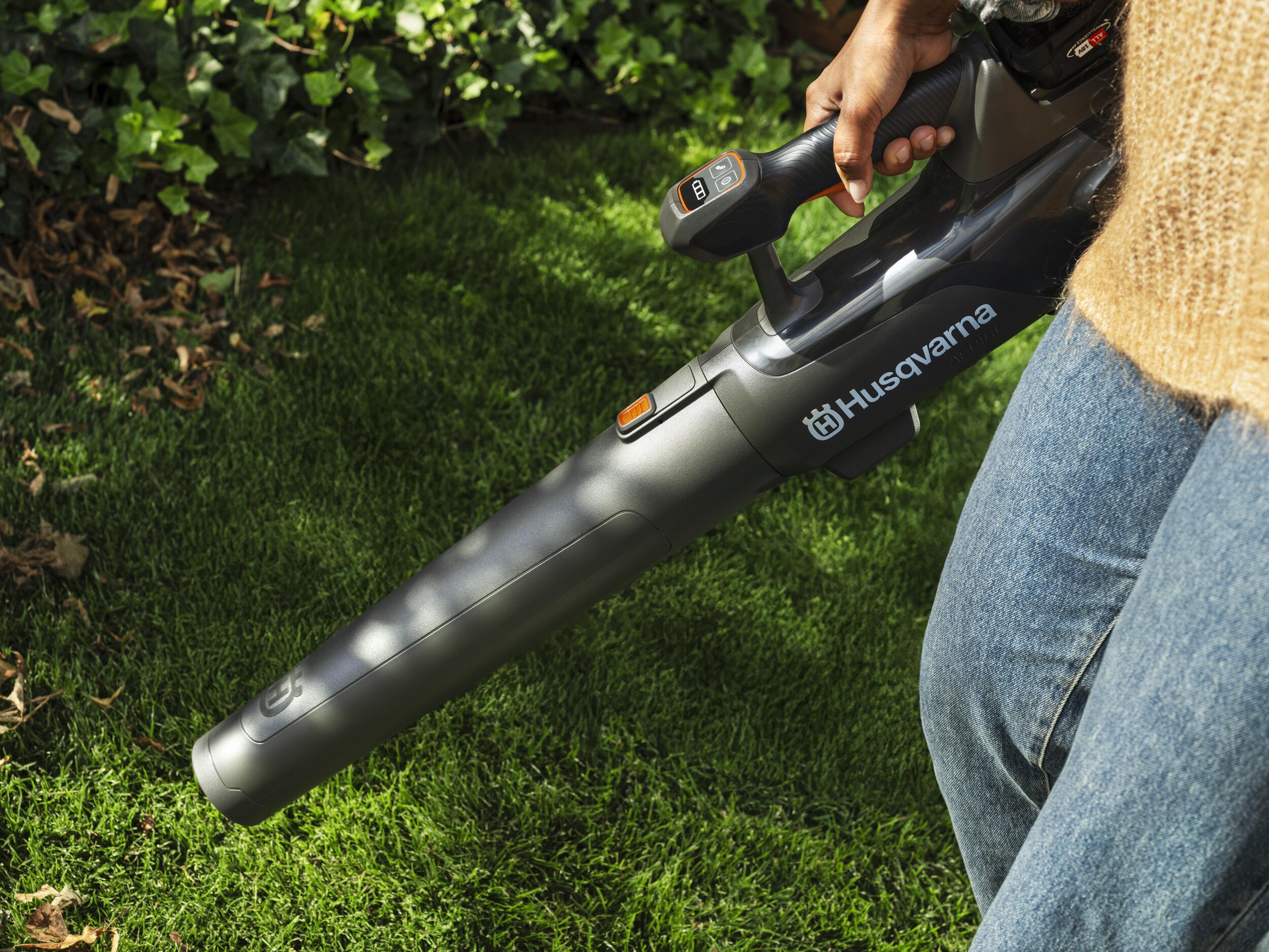 Husqvarna Aspire™ B8X-P4A (nu include acumulator și încărcător)