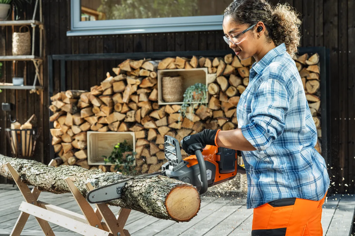 Husqvarna 230i (nu include acumulator și încărcător)