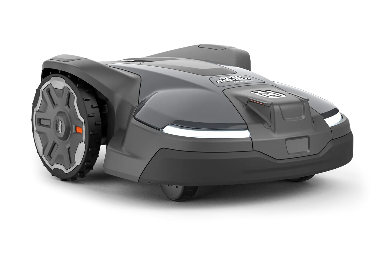 PACHET: Husqvarna Automower® 450X NERA (include stație de referință și modul EPOS)