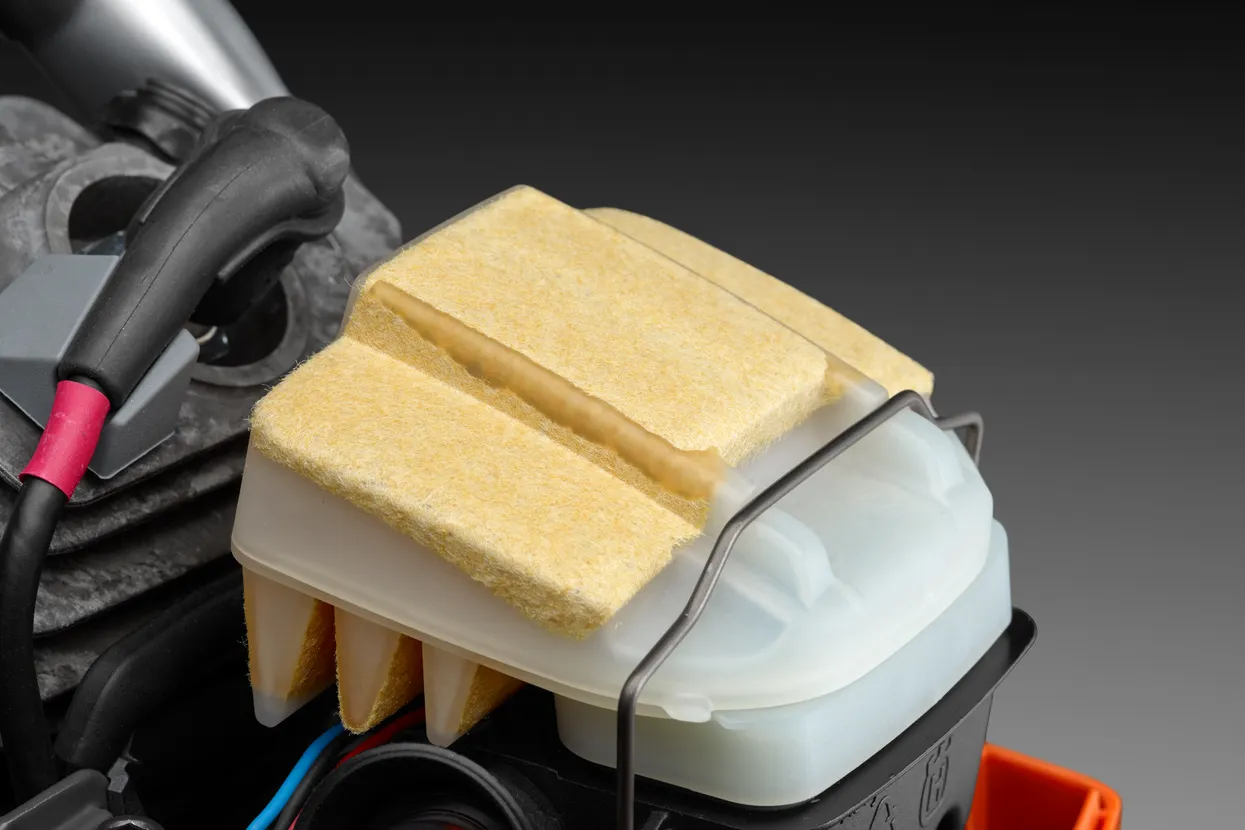 Filtru de aer cu sistem de fixare rapidă